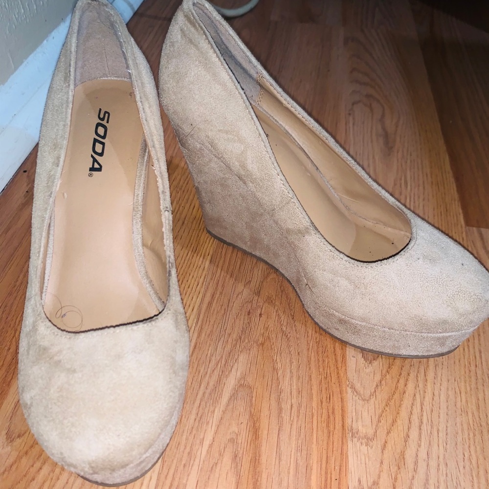 soda tan wedges